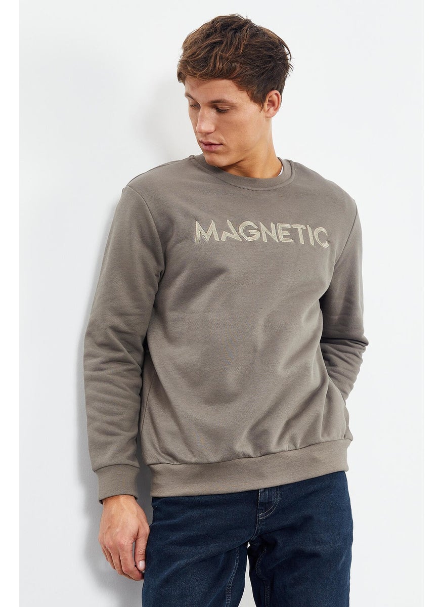 Camel Text Embroidered O Neck Comfortable Form Men's Sweatshirt - 88020