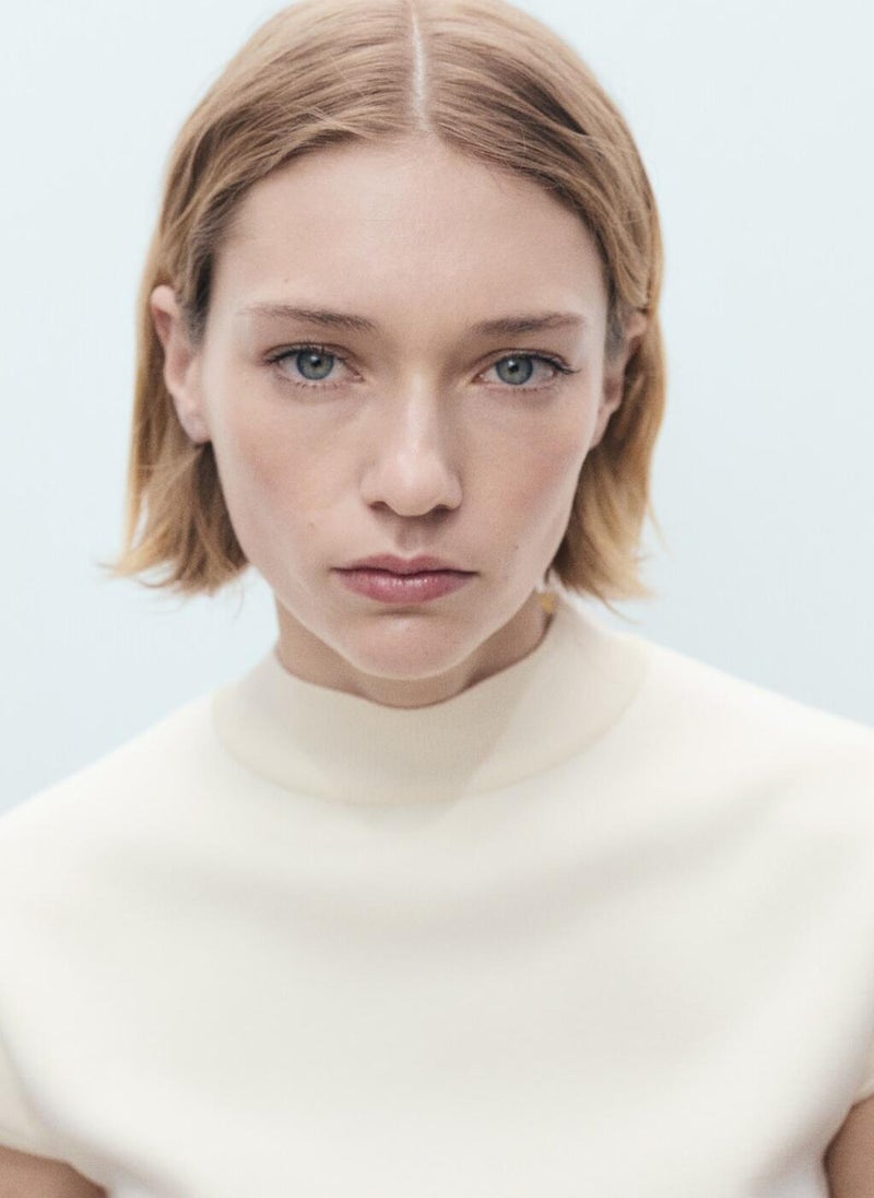 Short-Sleeved Fine-Knit Sweater