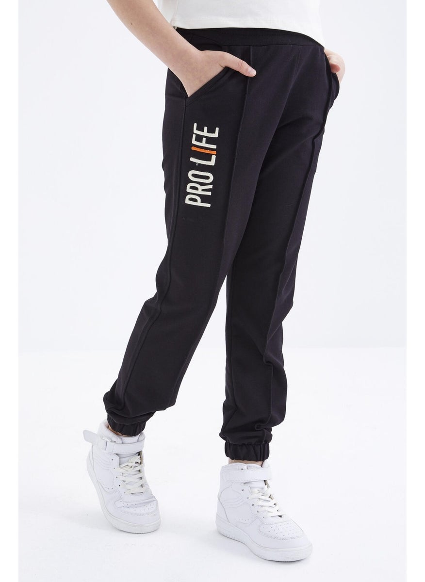 Black Letter Embroidered Lace-Up Standard Mold Elastic Leg Girls Tracksuit Bottom - 75050