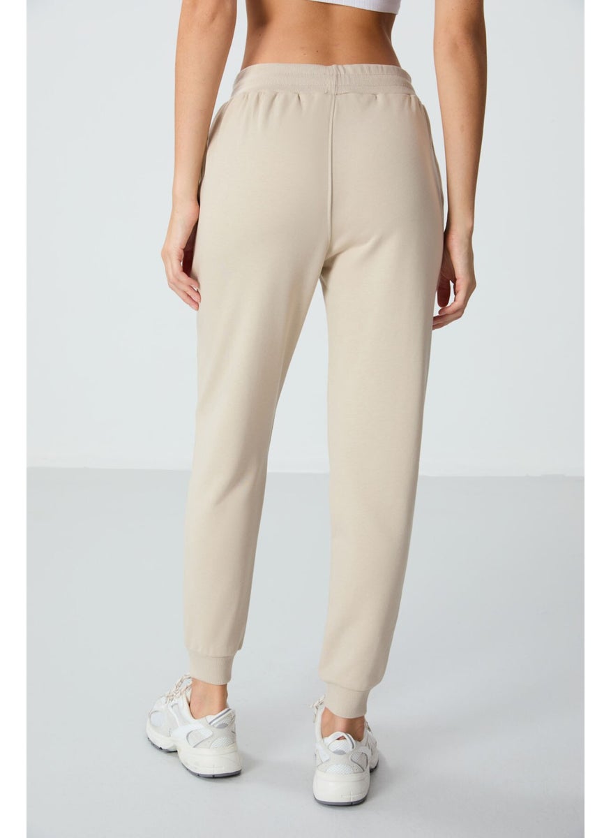 Beige Compact Cotton Thick Smooth Textured Standard Fit Women's Sweatpants - 94660