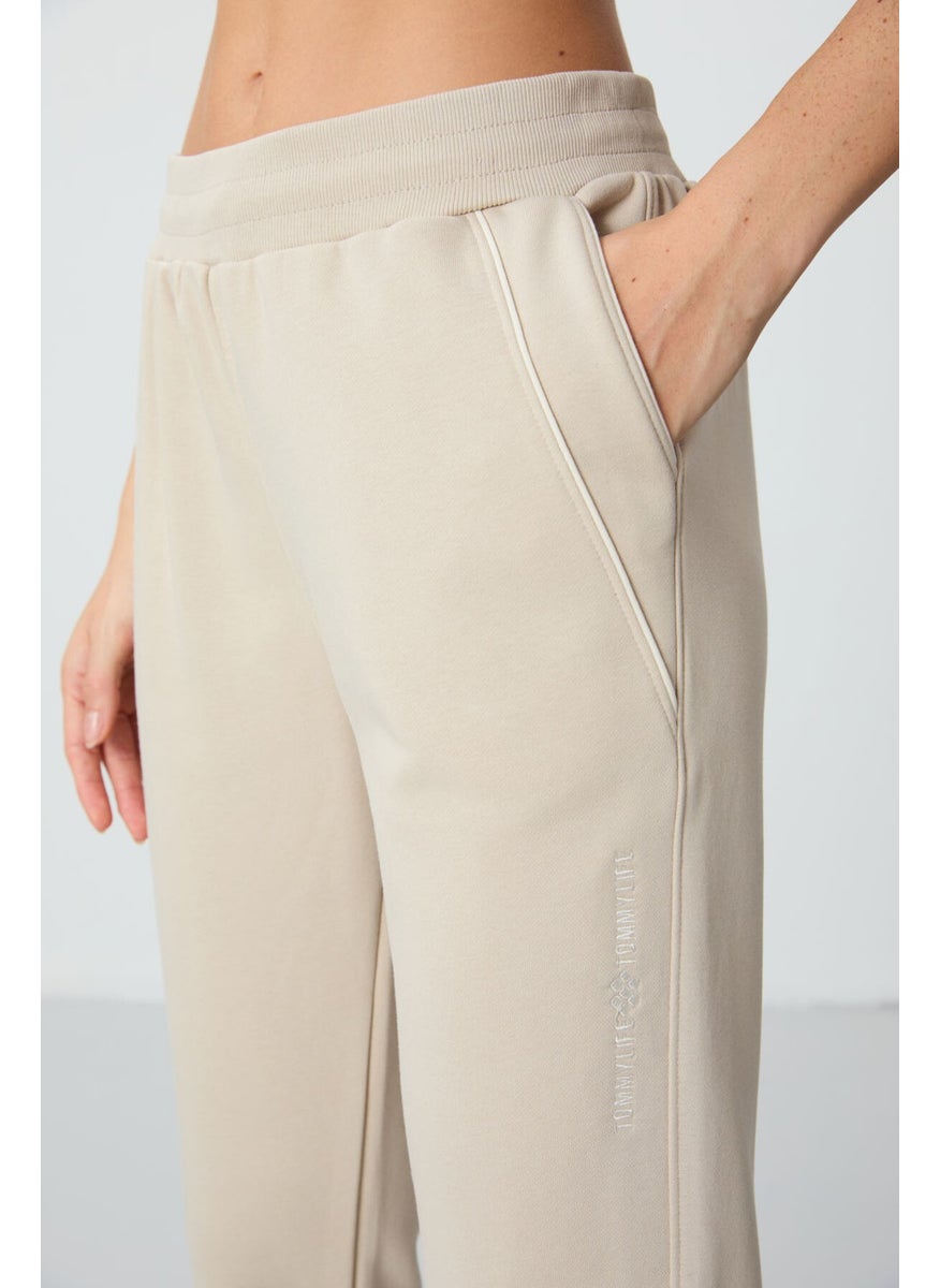Beige Compact Cotton Thick Smooth Textured Standard Fit Women's Sweatpants - 94660