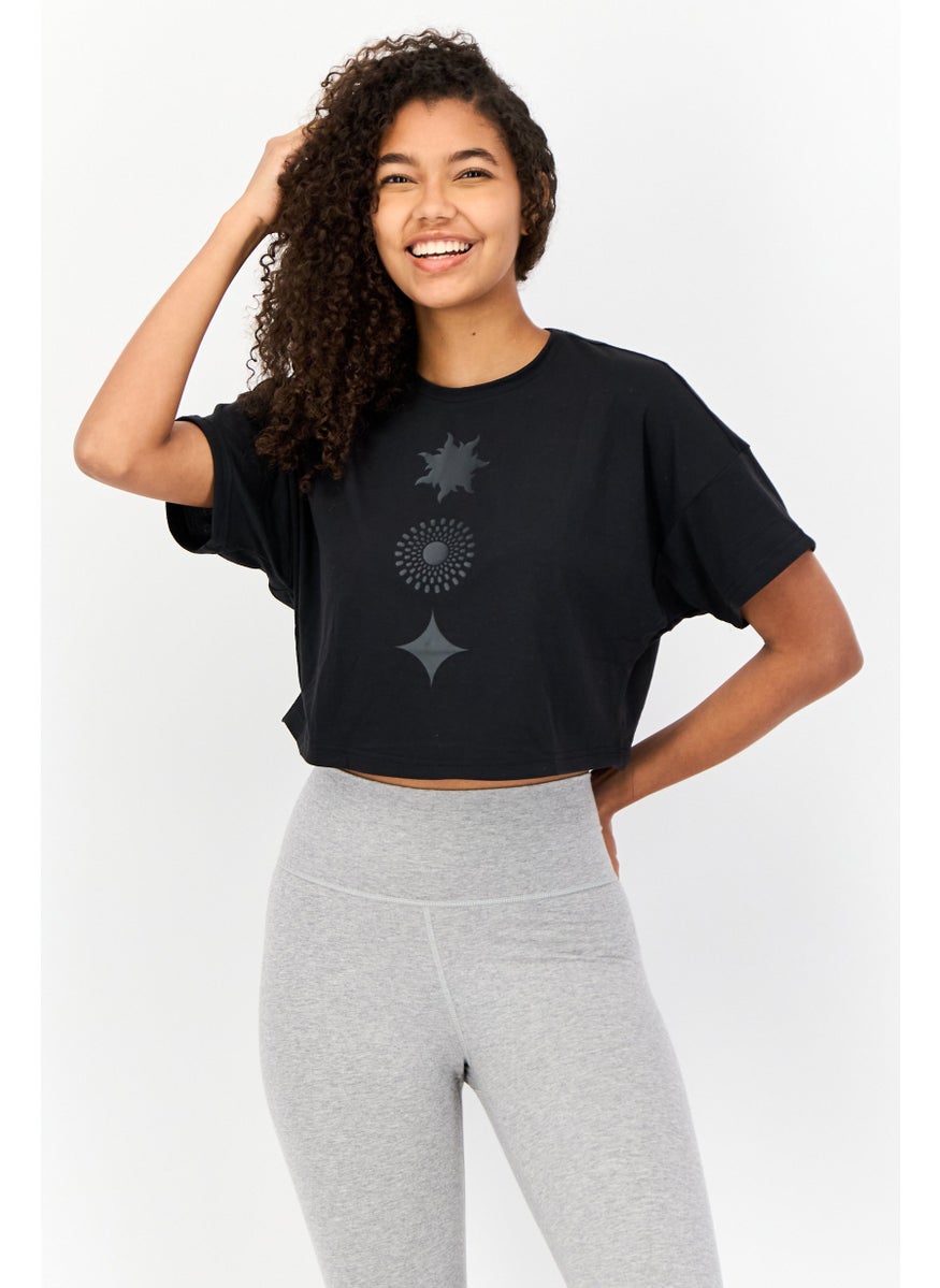Women Sportswear Fit Short Sleeves Outdoors Crop T-Shirt, Black
