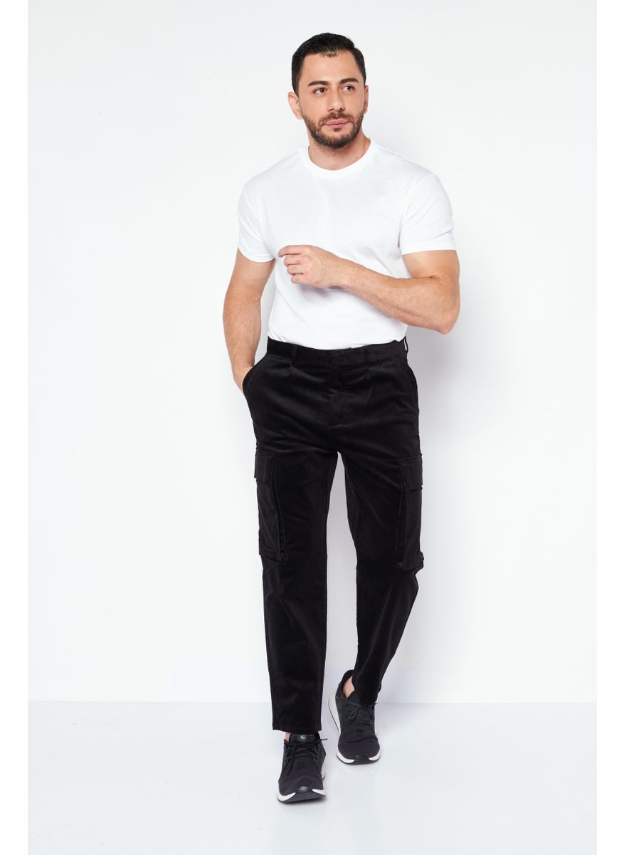 Men Regular Fit Textured Cargo Pants, Black