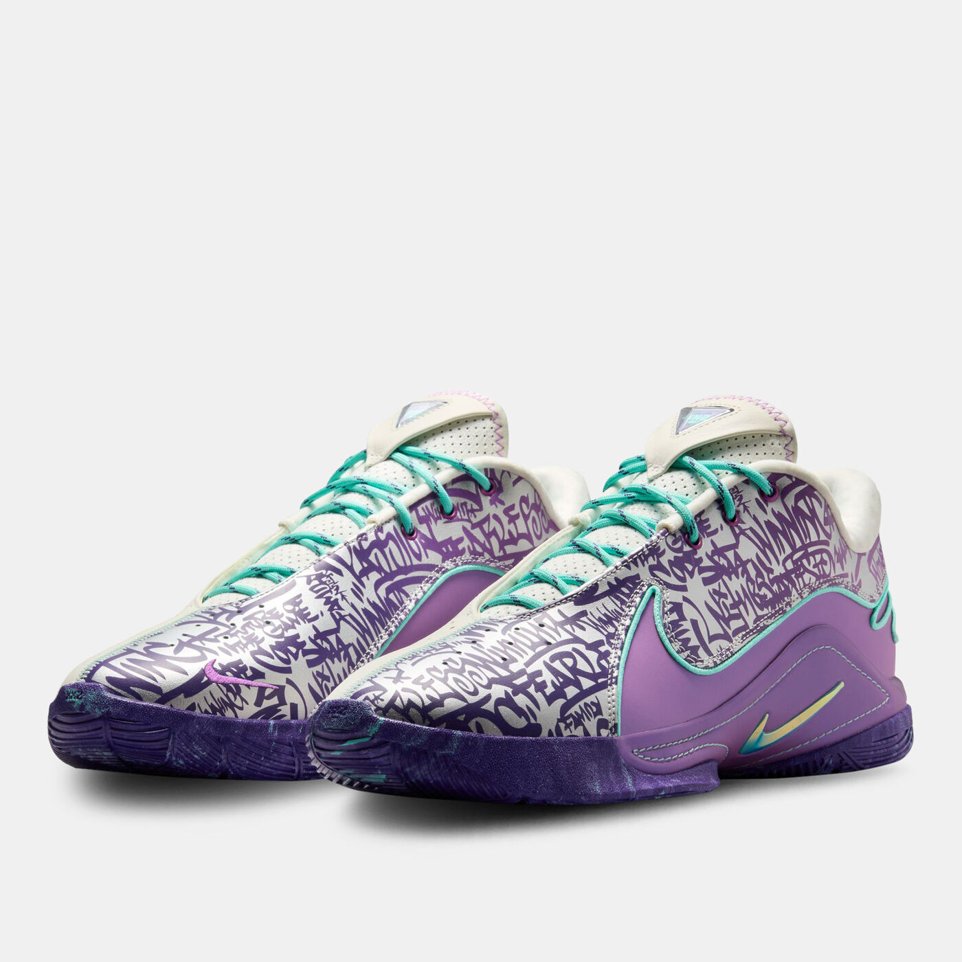 Men's LeBron XXII Basketball Shoes