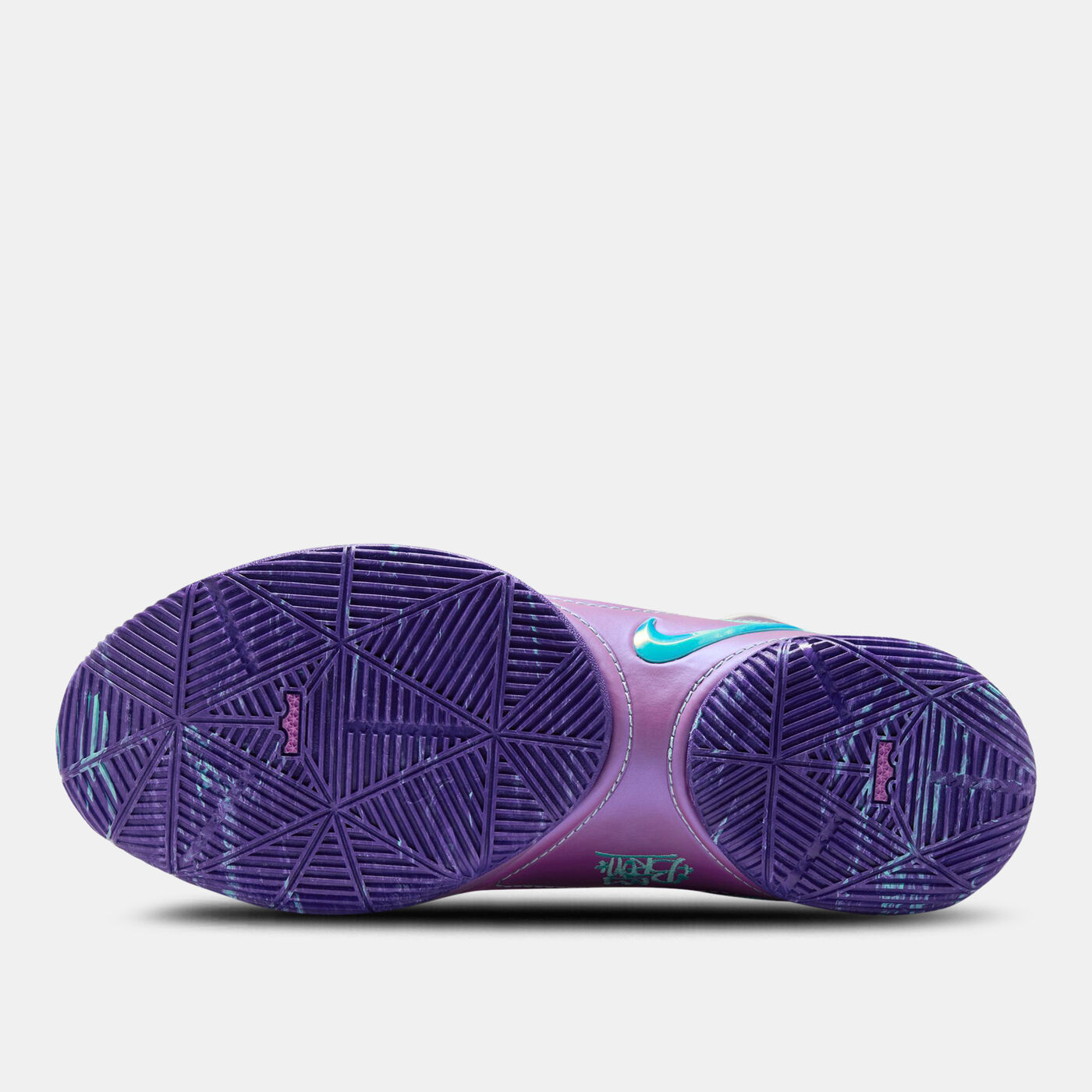 Men's LeBron XXII Basketball Shoes