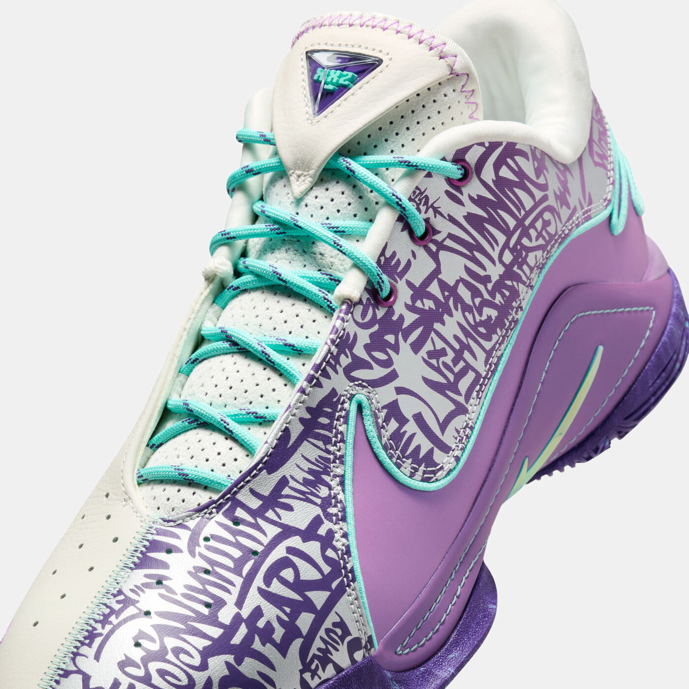Men's LeBron XXII Basketball Shoes