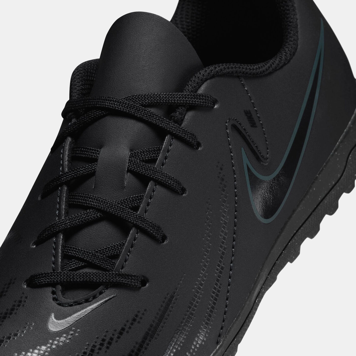 Kids' Phantom GX 2 Club TF Football Shoes