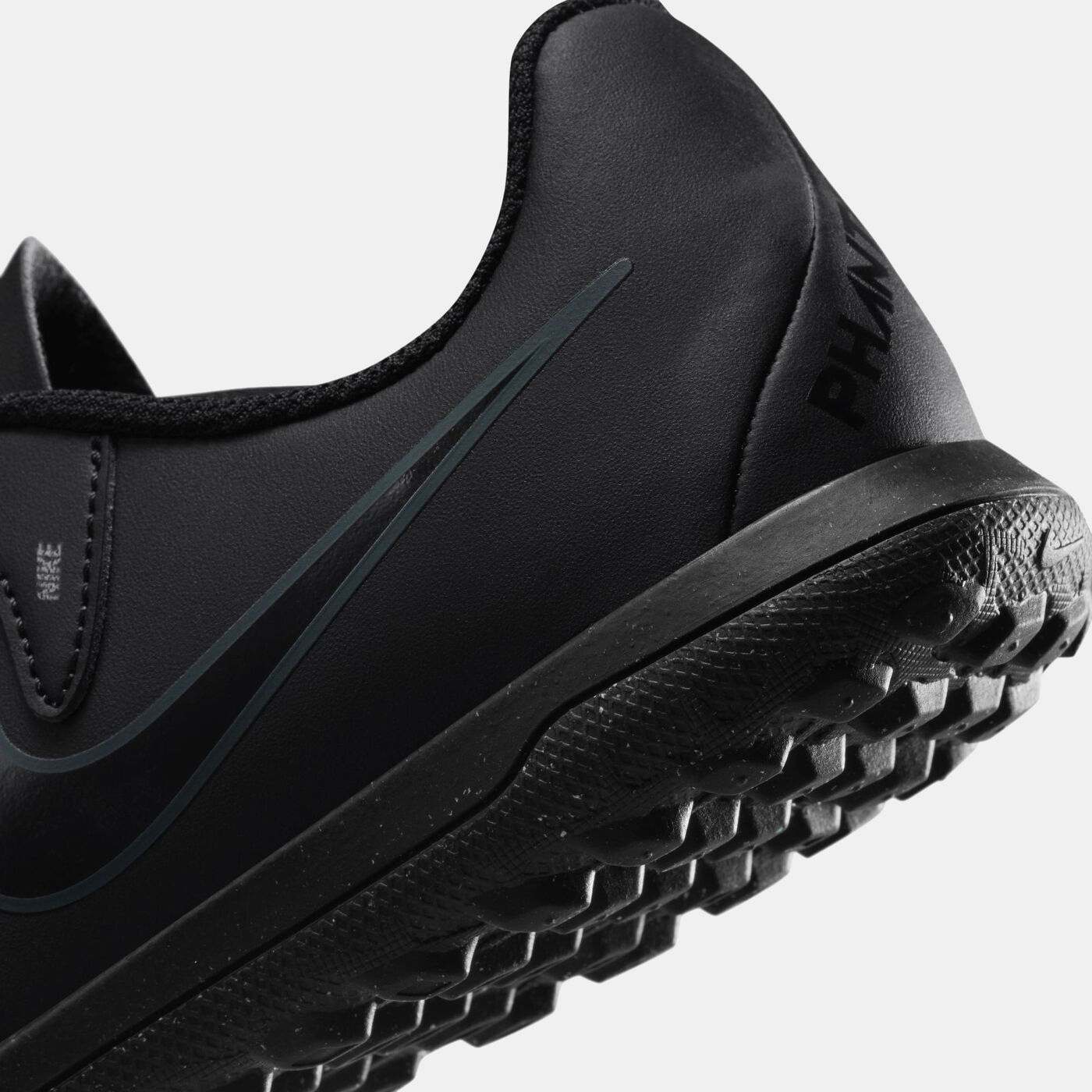Kids' Phantom GX 2 Club TF Football Shoes
