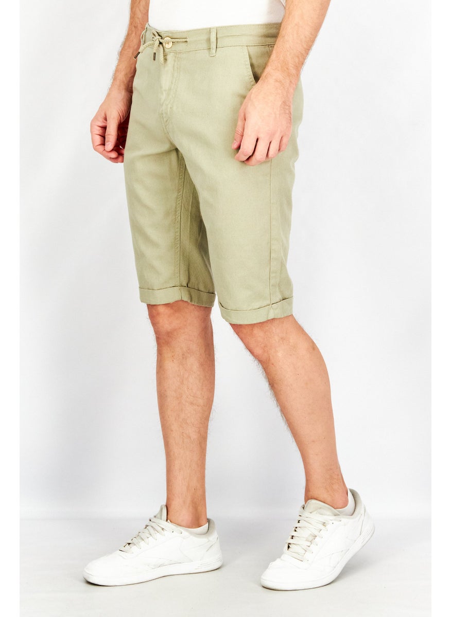 Men Regular Fit Solid Drawstring Chino Short, Light Green