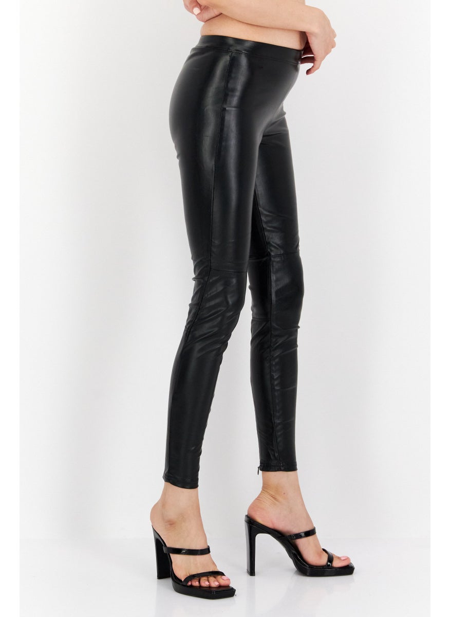 Women Skinny Fit Pull On Solid Pant, Black