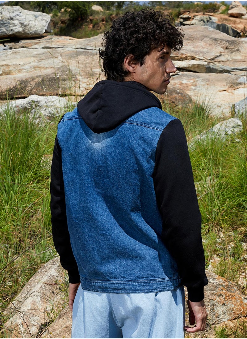 Men's Black & Blue Medium-Wash Denim Jacket With Sweatshirt Sleeve