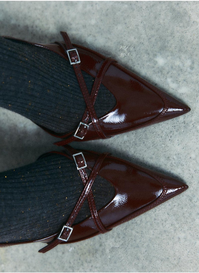 HEELED SHOE WITH STRAP AND BUCKLE