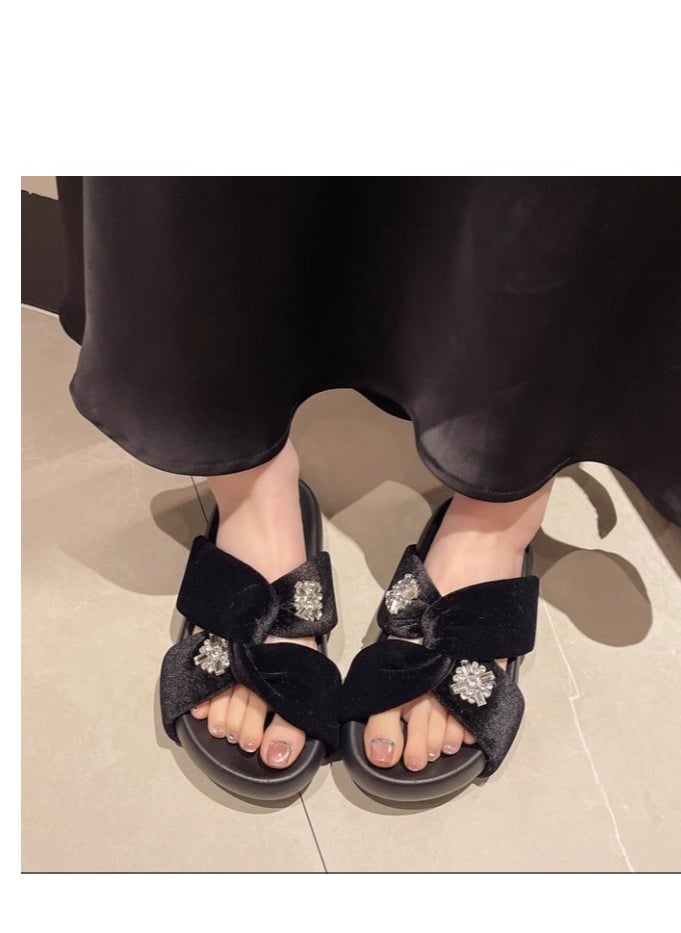 Water Diamond Cross Thick Bottom Cold Slippers for Women's Summer Outerwear, Elegant and Stylish, Paired with Skirts, One Line Dragging