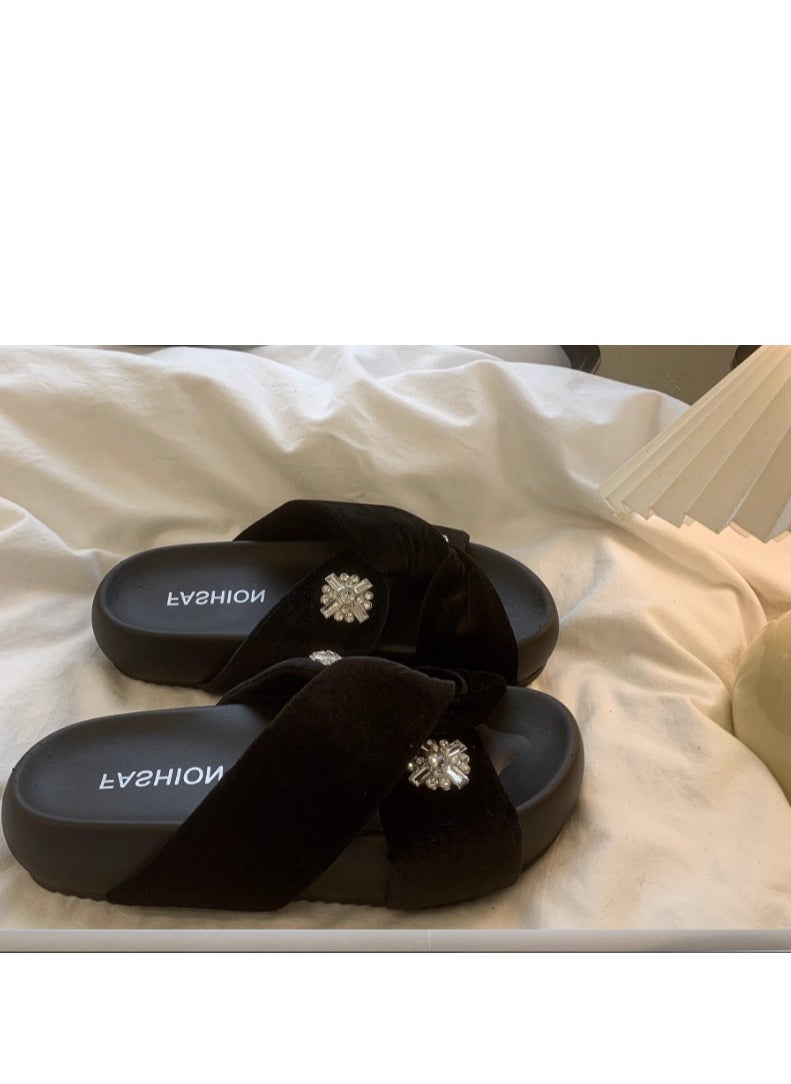Water Diamond Cross Thick Bottom Cold Slippers for Women's Summer Outerwear, Elegant and Stylish, Paired with Skirts, One Line Dragging