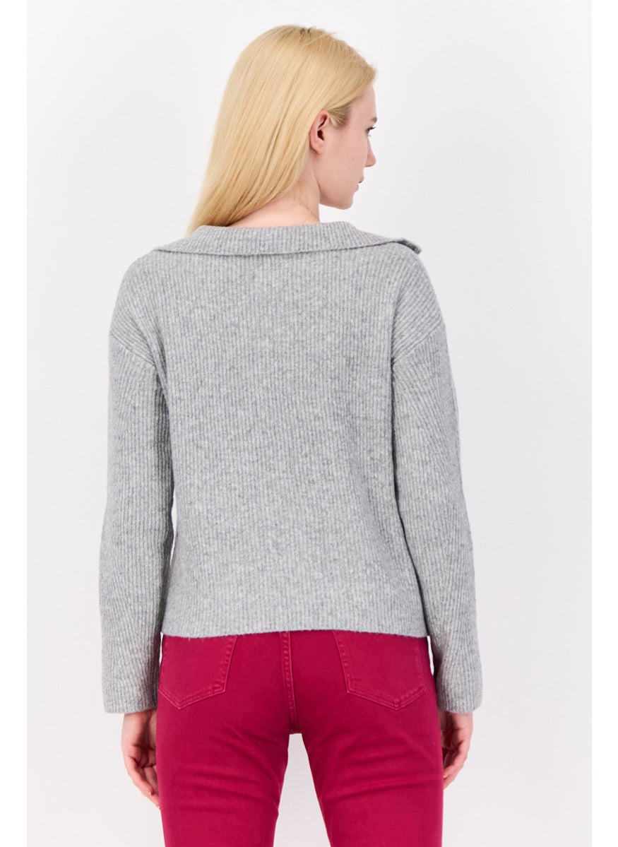 Women Mock Neck Knitted Sweater, Light Grey