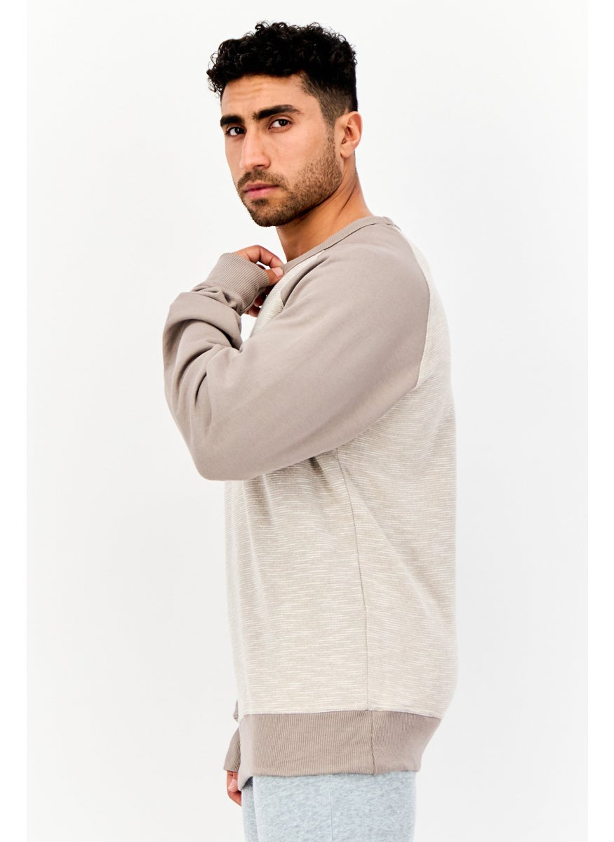 Men Sportswear Fit Long Sleeves Outdoor Sweatshirt, Grey