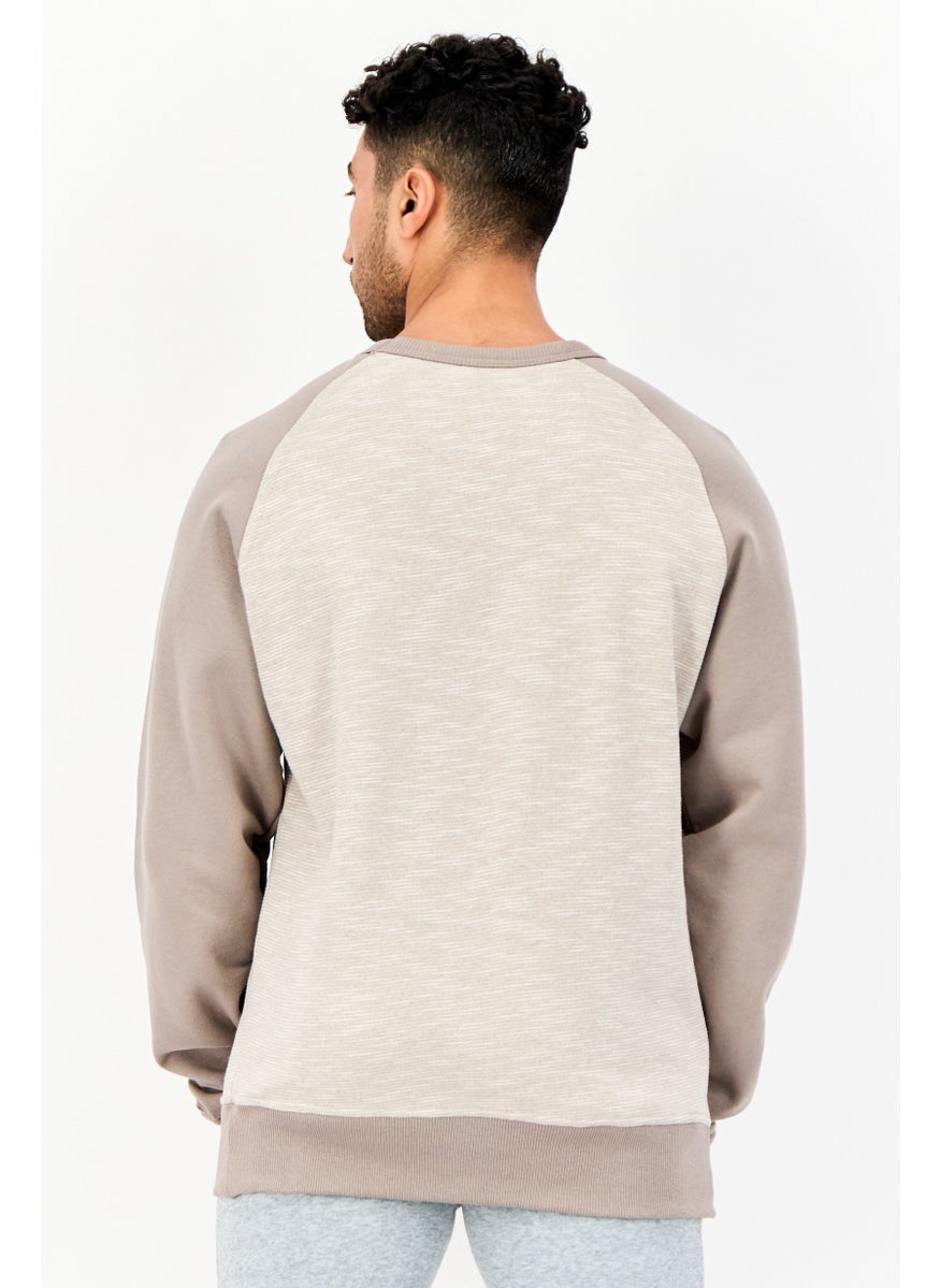 Men Sportswear Fit Long Sleeves Outdoor Sweatshirt, Grey