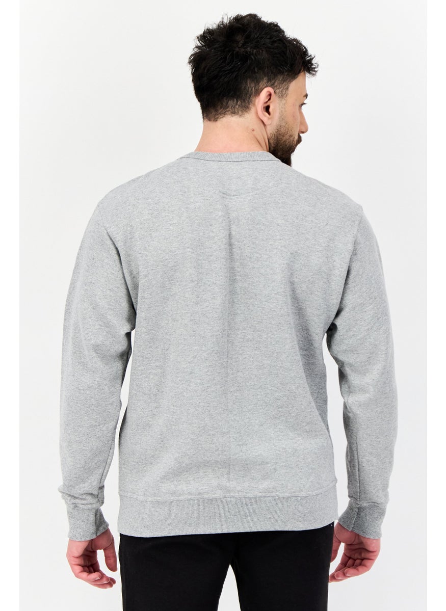 Men Sportswear Fit Long Sleeve Outdoor Sweatshirt, Grey