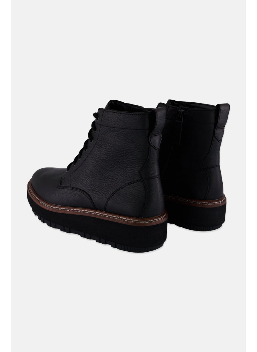 Women Standard OriannaW Lace Up Ankle Boot, Black