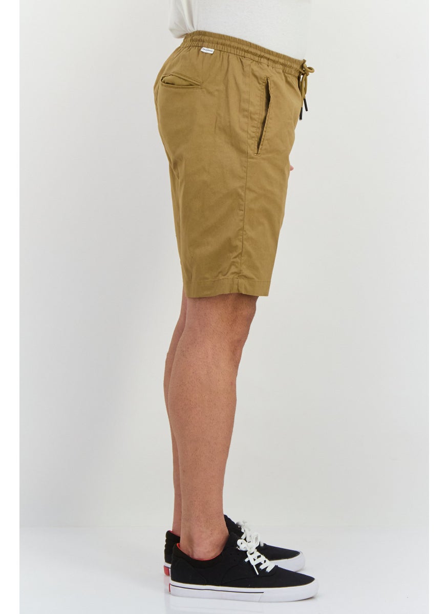 Men Regular Fit Plain Chino Shorts, Light Brown