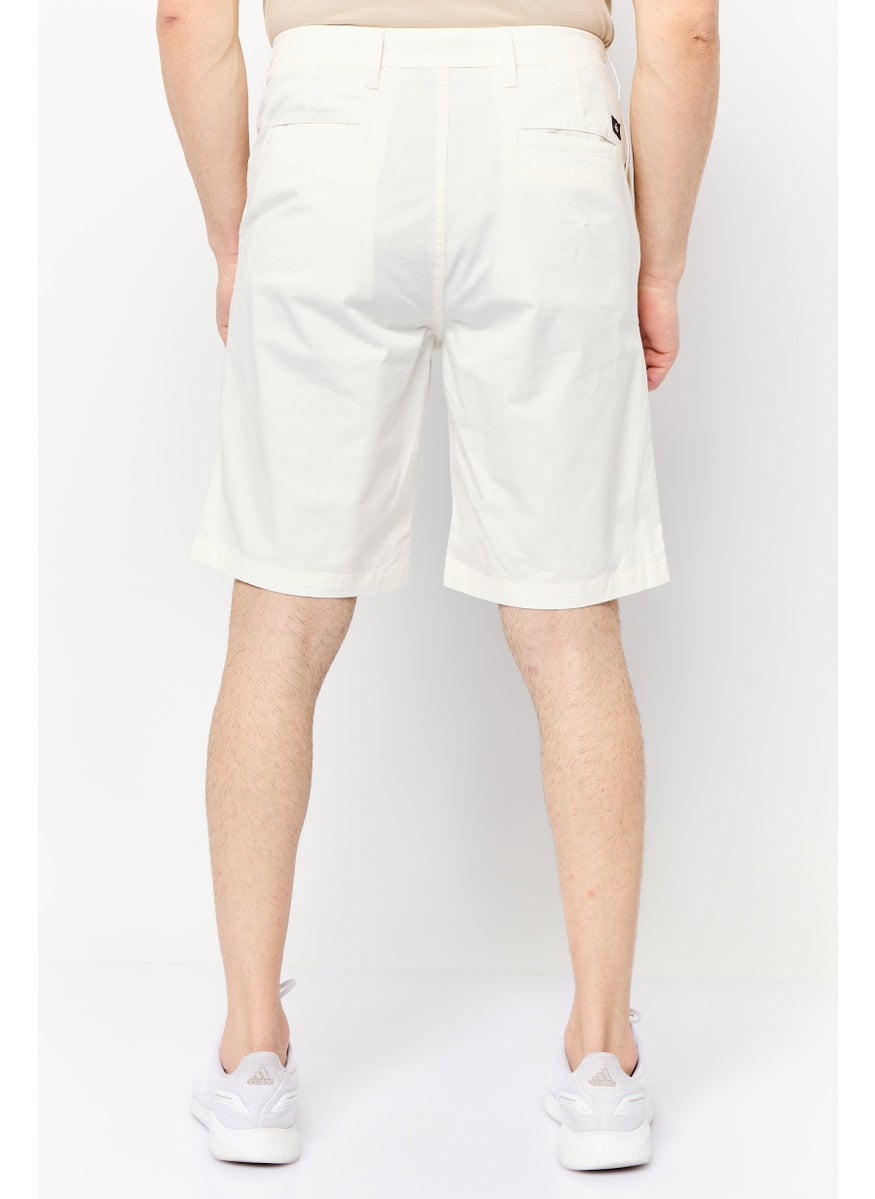 Men Solid Chino Shorts, Off White