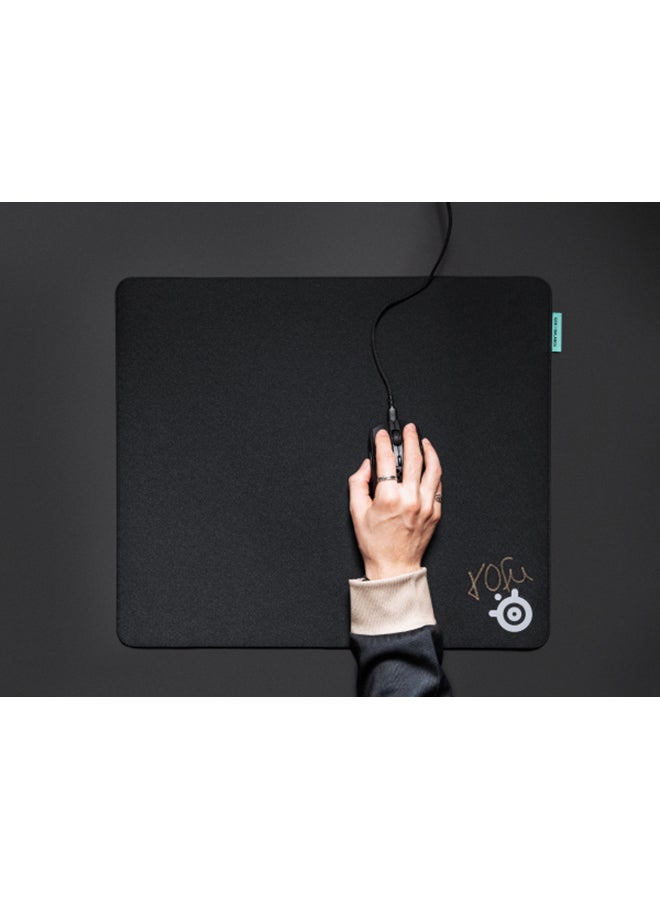 SteelSeries QcK L Performance Balance Gaming Mousepad, Extra density for a smooth glide, Low-profile edge stitching, Non-slip neoprene rubber base, 490 x 420 mm size, FPS, MOBAs, RTS, MMO - Black