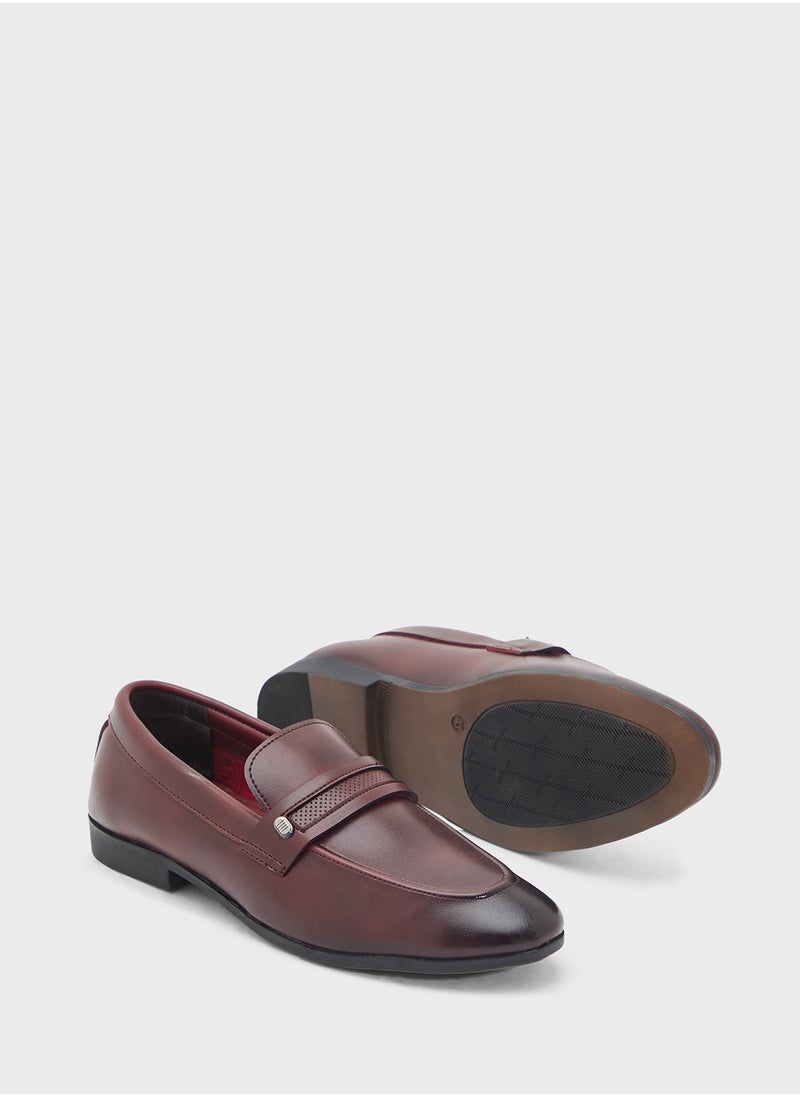 Clasisic Saddle Detail Formal Loafer Slip Ons