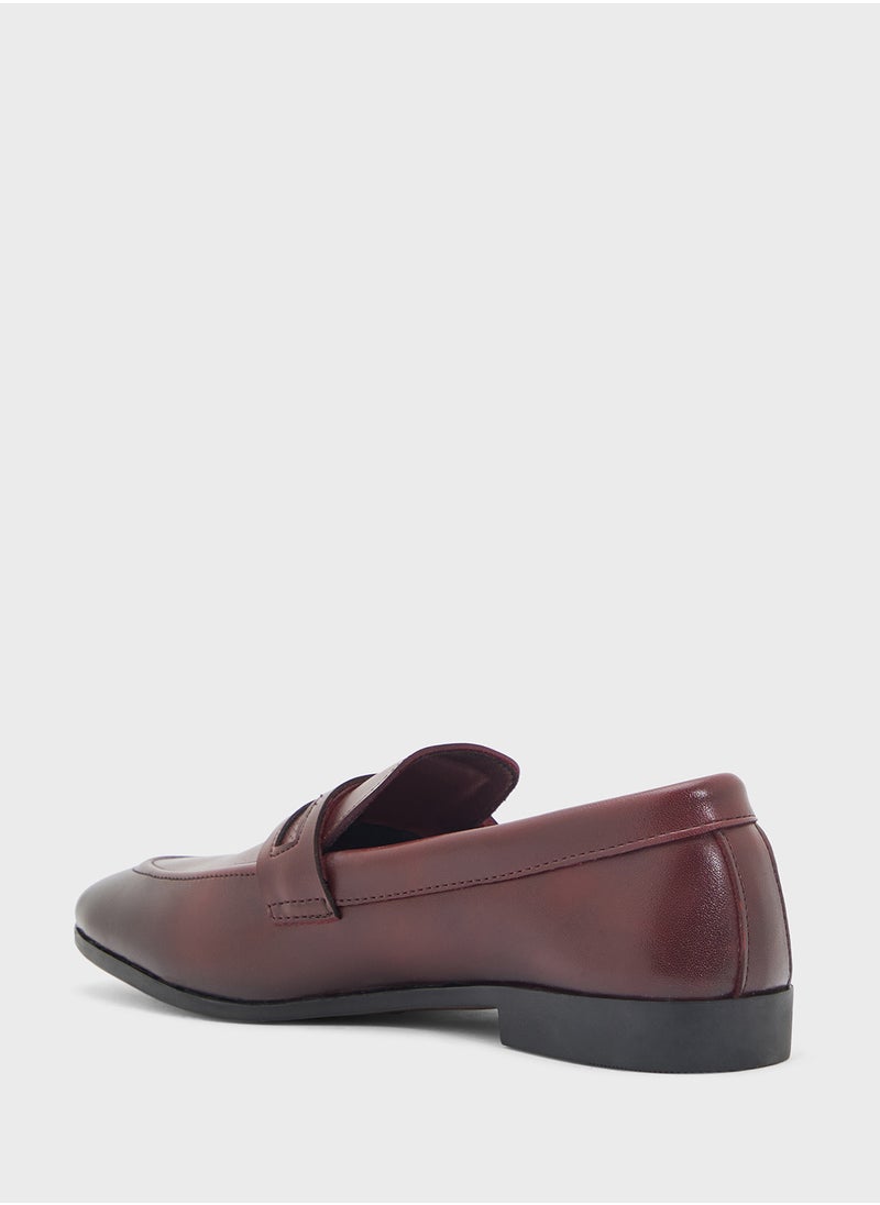 Clasisic Saddle Detail Formal Loafer Slip Ons