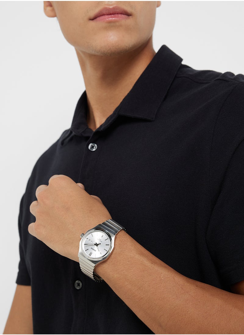 Mtp-E735D Analog Watch
