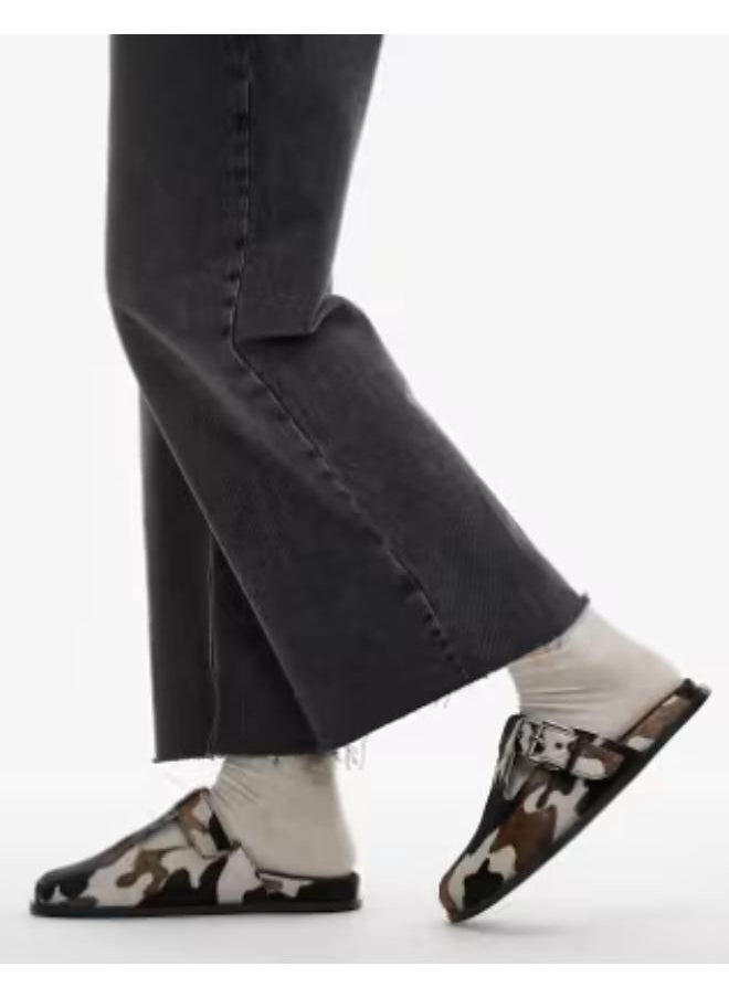 Annie Leather Buckle Clog Sandals