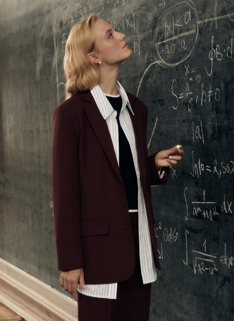 Single-breasted suiting jacket with oversized buttons