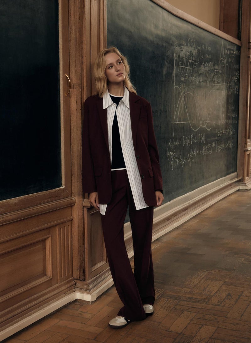 Single-breasted suiting jacket with oversized buttons