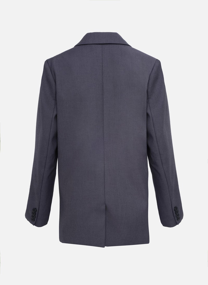 Single-breasted jacket with contrasting buttons