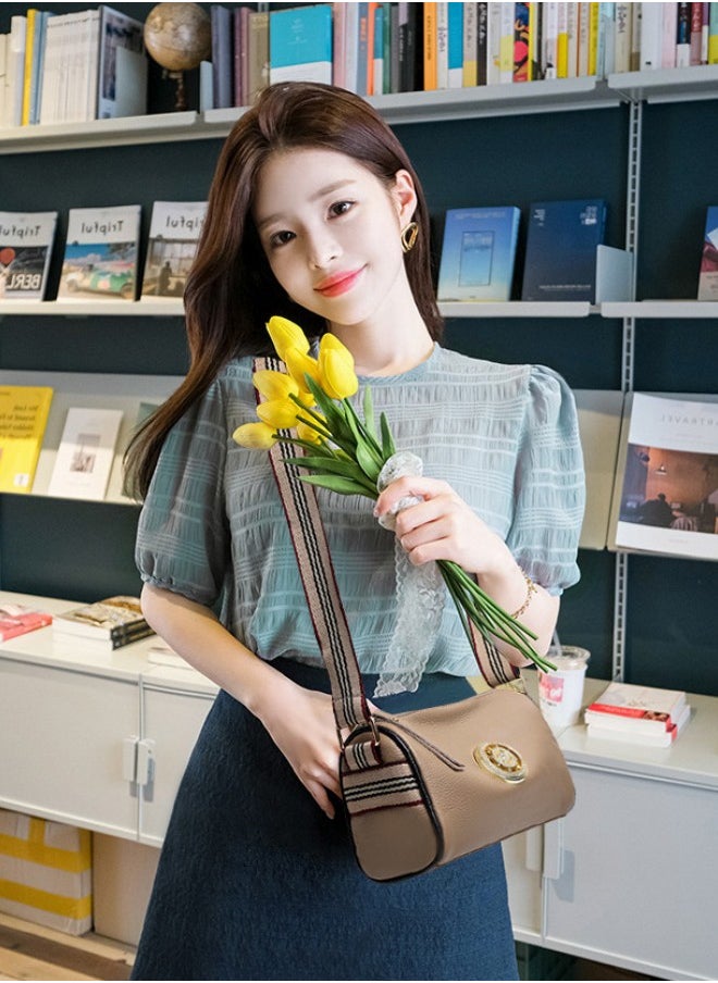 Women's Genuine Leather New Simple and Fashionable Wide Shoulder Strap Single Shoulder Bag ,Ladies Top Layer Cowhide Crossbody Bag Sling Bag Side Bag for shopping,work,dating,travel