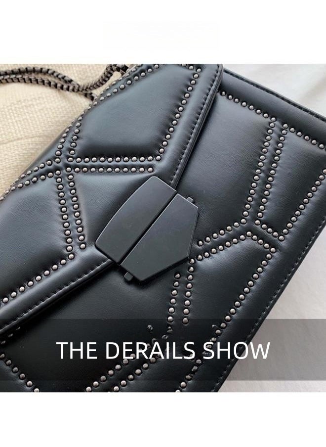Women's Fashionable and Minimalist Shoulder Bag, Ladies Rivet Chain Small Square Bag Crossbody Bag Sling Bag Side Bag, Daily Commuting Handbag Carry Bag Gift Bag