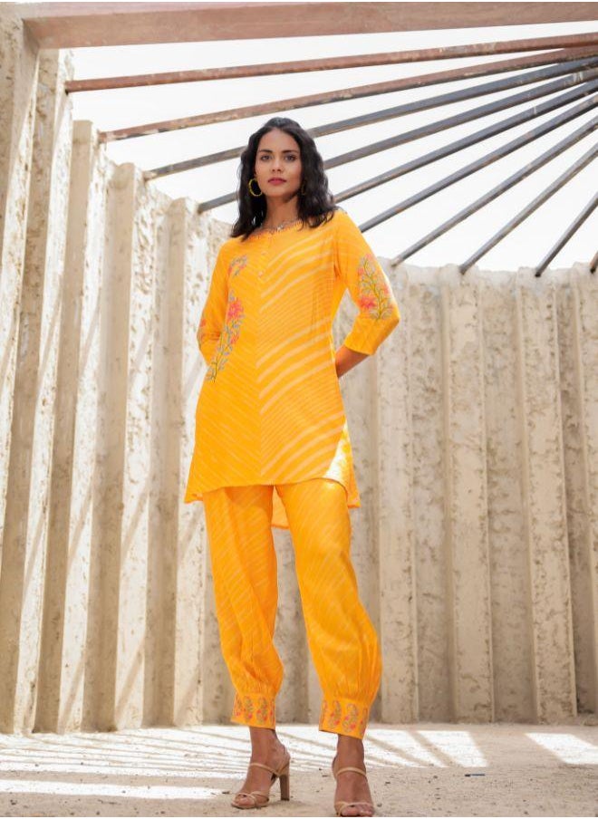 Bright & elegant yellow printed kurta set
