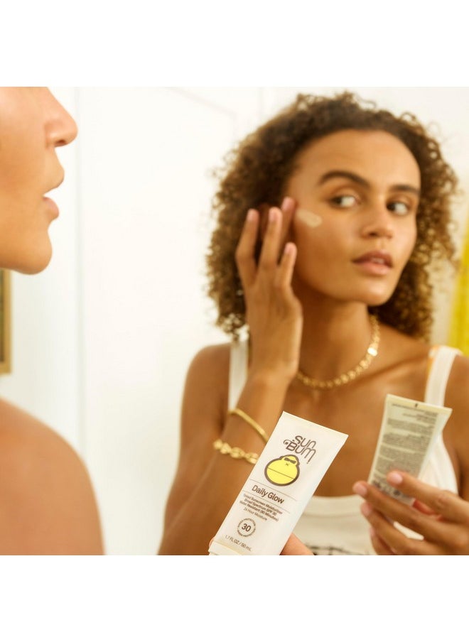 Sun Bum Daily SPF 30 Glow Sunscreen Face Lotion | Moisturizing Facial Sunblock | Tinted, Dewy Finish| Hawaii 104 Act Compliant (Octinoxate & Oxybenzone Free) | Travel Friendly | 1.7 oz
