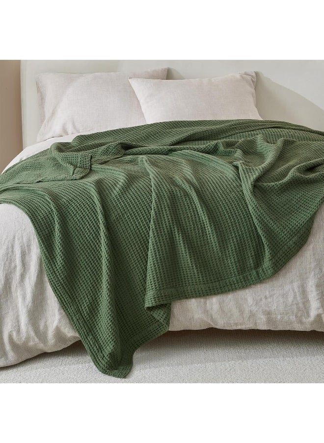 Great Bay Home 100% Cotton Blanket for King Size Bed - Dark Green Waffle Weave Lightweight Summer Bed Blanket - 102x90in Prewashed Breathable, Woven, Layering Blanket