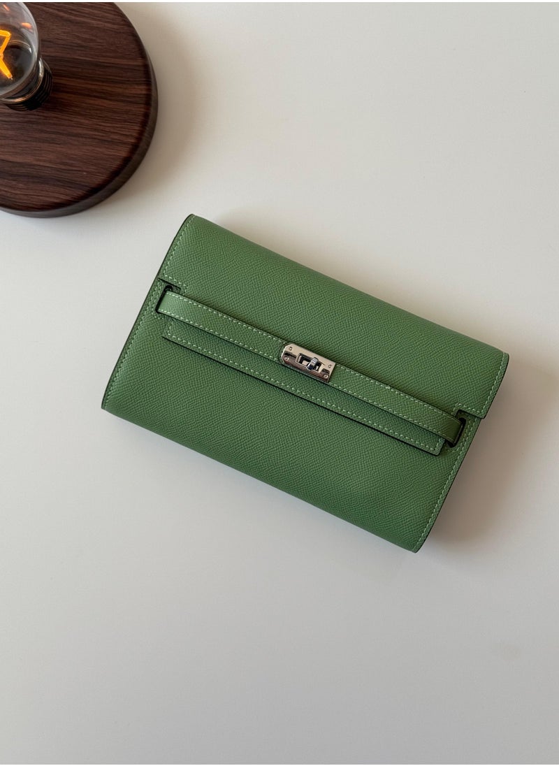 Elegant Fold-Over Leather Wallet