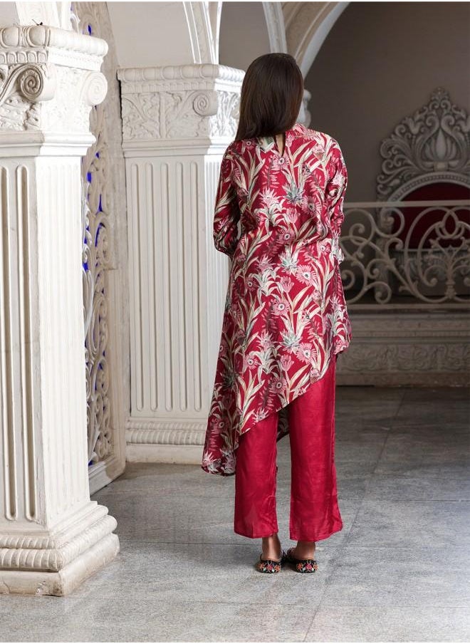 Palazzo Women Maroon Rayon Kurta Set with Embroidered pattern Tunic and Palazzo features a Round neckline and Three-Fourth Sleeve secured with Elastic closure and styled in Straight Fit ideal for Festive moments — perfect for fashion-forward occasions.