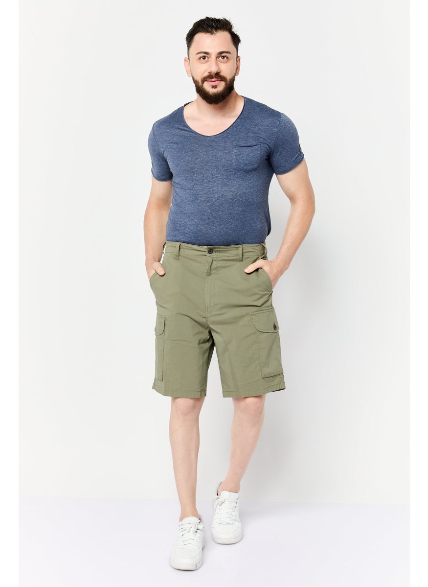 Men Relaxed Fit Plain Cargo Shorts, Light Olive