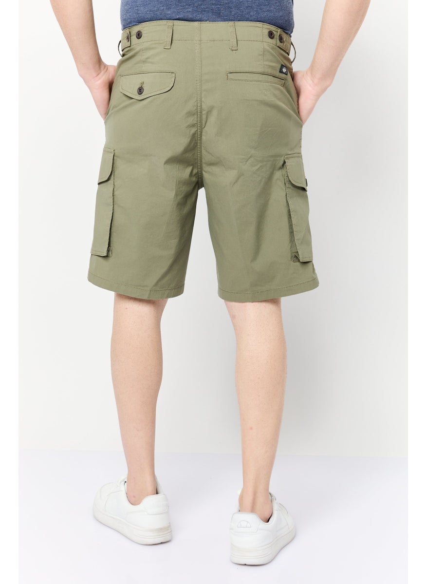 Men Relaxed Fit Plain Cargo Shorts, Light Olive