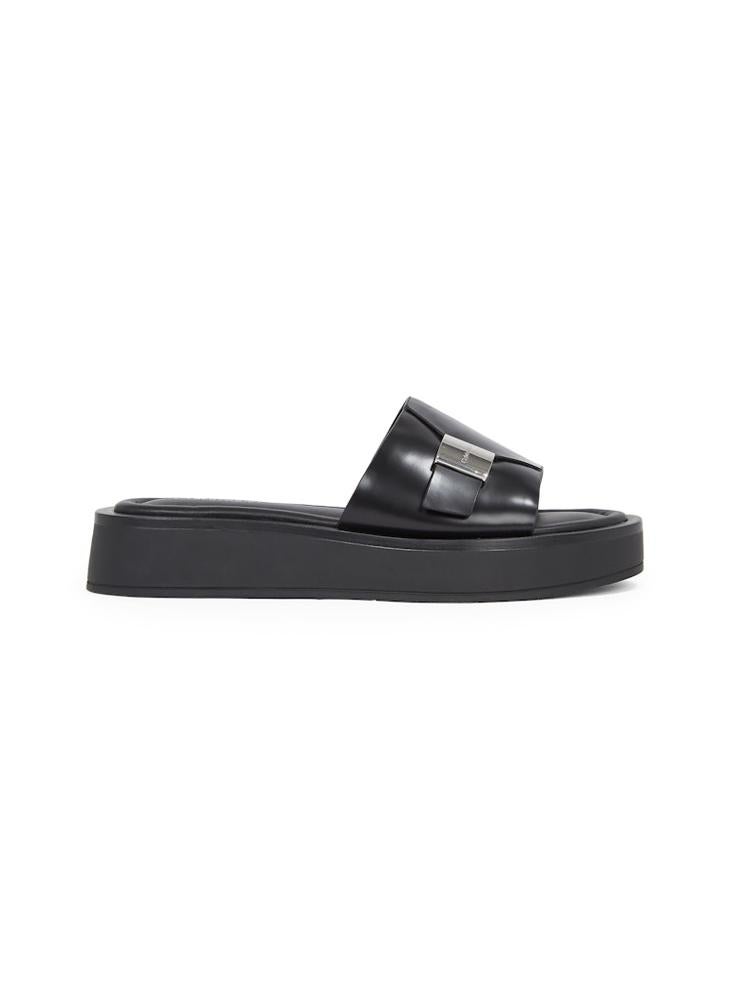 Causal Flat Sandals