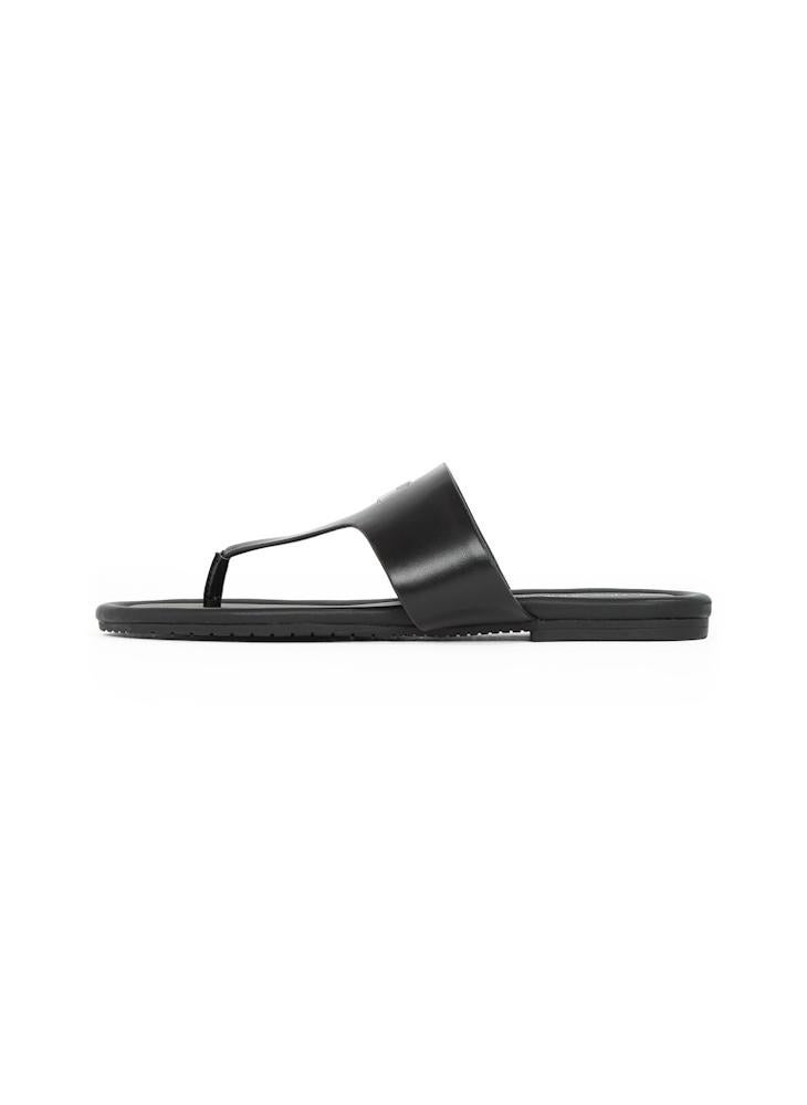 Causal Flat Sandals
