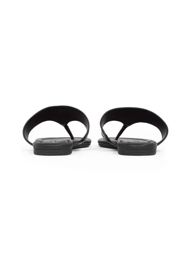 Causal Flat Sandals
