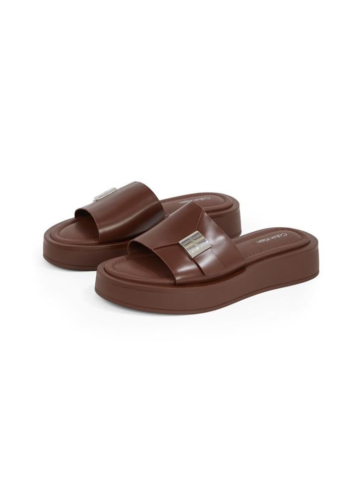 Causal Flat Sandals