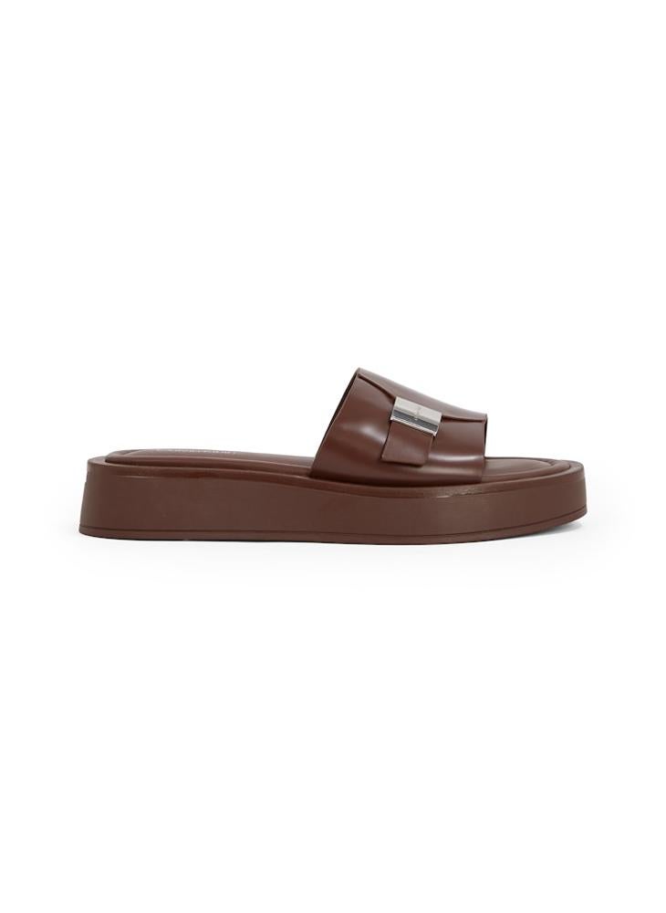 Causal Flat Sandals