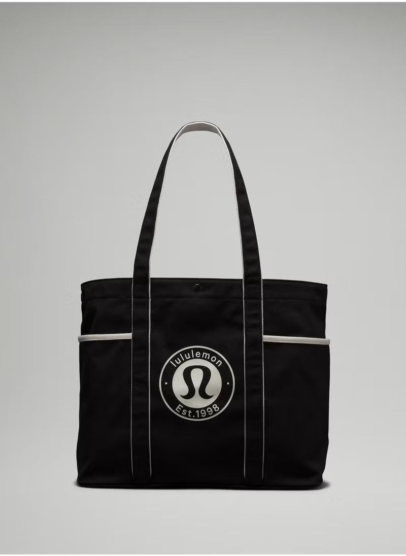 Lululemon Daily canvas bag with multiple pockets