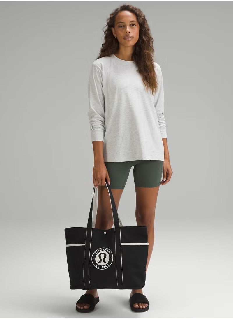 Lululemon Daily canvas bag with multiple pockets