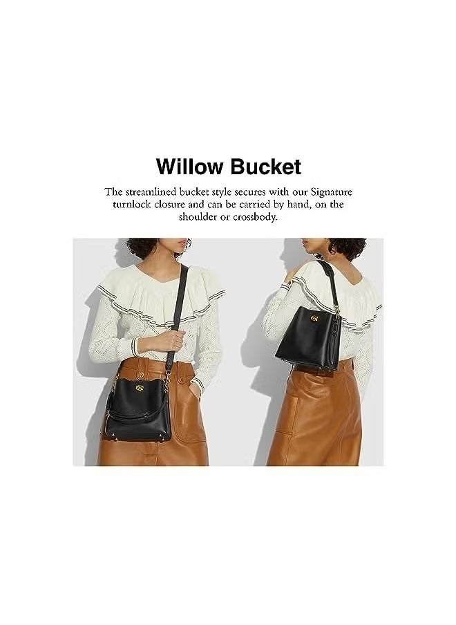 COACH Womens Willow Bucket Bag